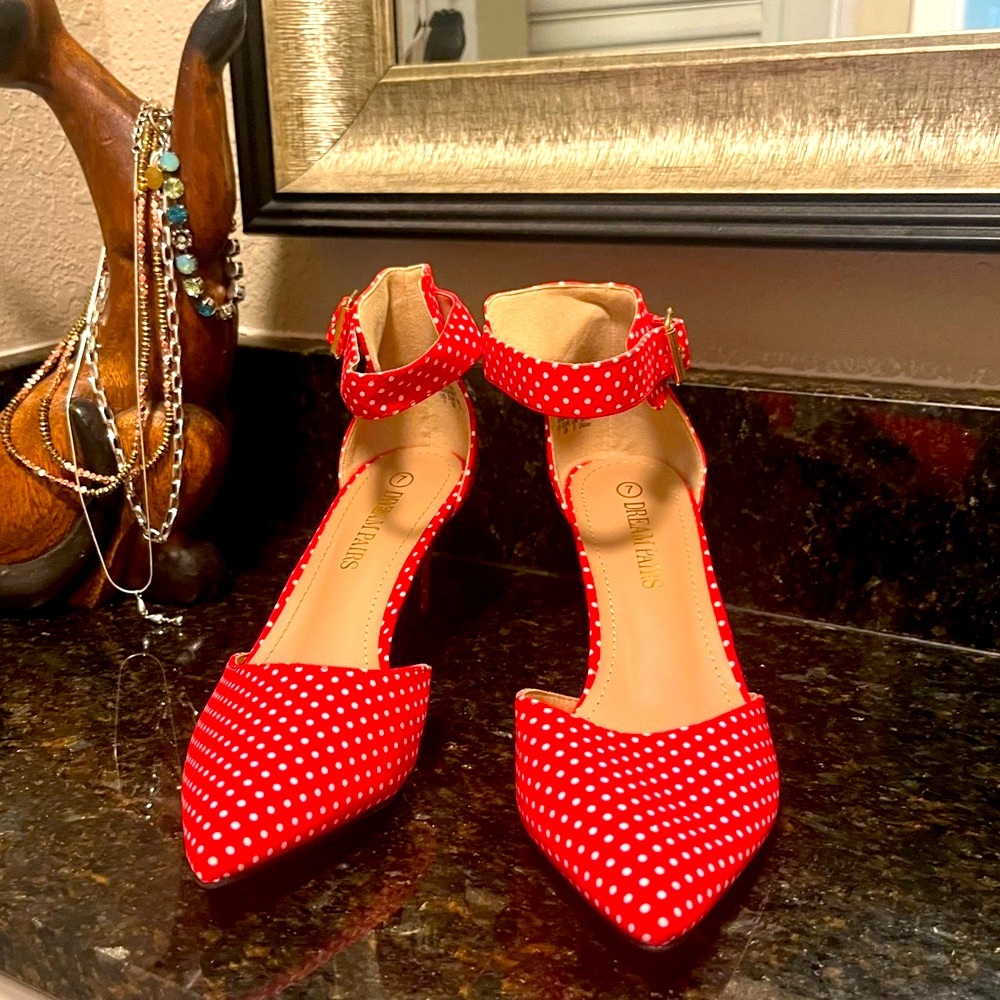 Red ❤️ buckle strap heels size 7😍